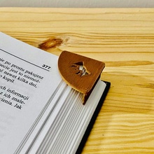 wooden corner bookmark reading book minimalist office school miniature read library 3d print model - Mito3D