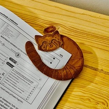 wooden red panda bookmark reading bear book office lazy read library 3d print model - Mito3D