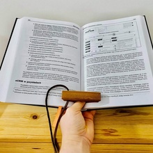 legno titolare supporto pollice lettura Accessori libro segnalibro leggere lettore topo biblioteca 3d print model - Mito3D