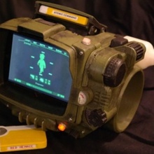 fallout 4 pipboy mkiv gadgets l'électronique retombées 3d print model - Mito3D