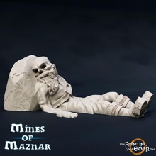 dead dwarf civilian - supportless store body fantasy figure mini wargaming warhammer miniature lotr tabletop 28mm dnd frostgrave skirmish corpse scatter 5e casualty 3d print model - Mito3D