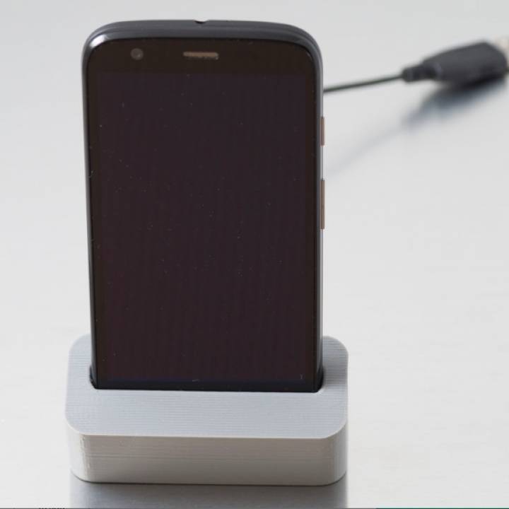 phone dock moto gadgets & electronics 3D print model - Mito3D
