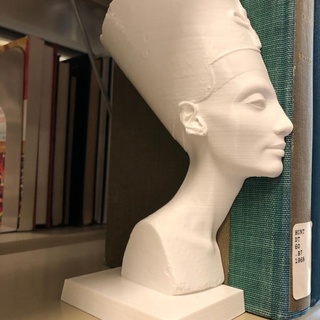 Néfertiti serre livres Reggie table personnages créatures historique univers ventilateur art bustes buste 3d print model - Mito3D