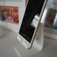 iphone stand gadgets aparelhos eletrônicos 3d print model - Mito3D