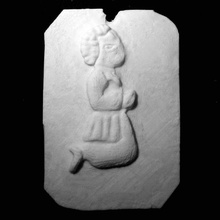 medal depicting kneeling child british museum london scan 3d print model - Mito3D