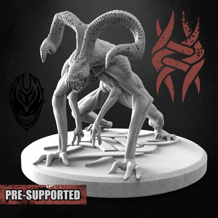 acosador sonriendo Dios mesa caracteres criaturas 3d demonio criatura oscuro detallado continuar fantasía horror Rey monstruo pintura miniatura 3dprint calabozo dnd diablillo tribu ttrpg presupuesto 3D print model - Mito3D