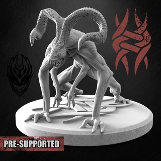 stalker grinning god Tabletop Characters & Creatures 3d demon creature dark detailed dragon fantasy horror king monster painting miniature 3dprint dungeon dnd imp tribe ttrpg presupported 3d print model - Mito3D