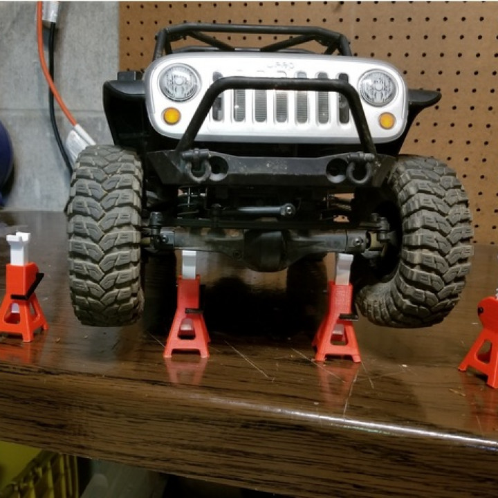functioning 1 10 scale rc jack stand mick smythe RC Cars Scale 1:10 Accessories Exterior garage crawler jackstand 3D print model - Mito3D