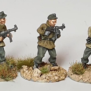 geb01 german mountain nco mp40 smg 20mm matthew hingley Tabletop Characters & Creatures Historical Universe Store ww2 officer 1 72 elhiem 3d print model - Mito3D