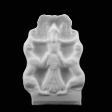 acroterium relevo representando arimaspi segurando grifos chifres museu hermitage petersburgo scan 3d print model - Mito3D
