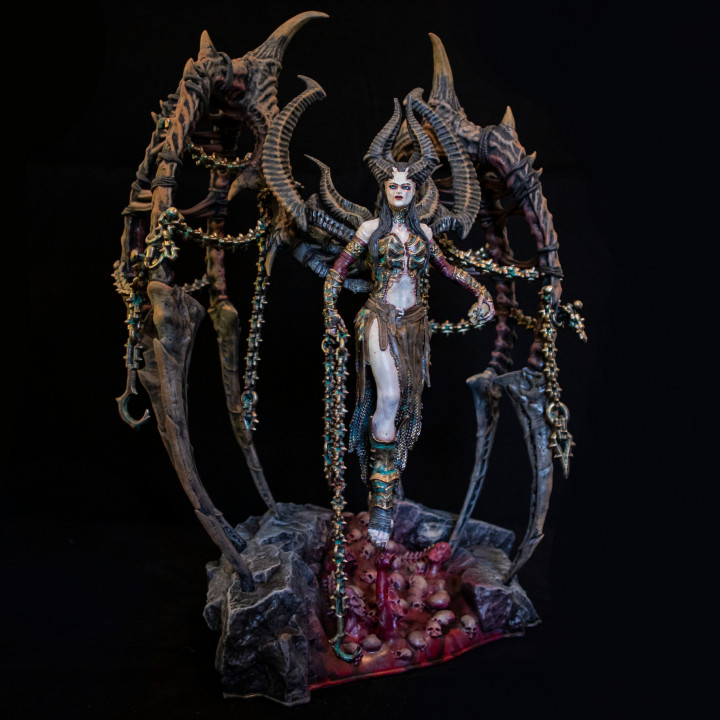 cyndea - large monolith arts Tabletop Characters & Creatures Fantasy Universe demon chain fantasy horror skull statue spider horns succubus souls 3D print model - Mito3D