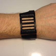 ghiaia bracciale in acciaio gioielli 3d orologio mano guarda maya khaled alkayed 3d print model - Mito3D