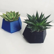 geometric planter & garden decoration green 3d print model - Mito3D