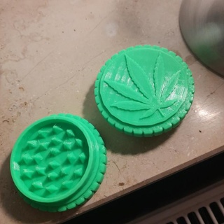 weed grinder gamer girl Home & Garden Spare Parts Kitchen Appliances Small 3d print model - Mito3D