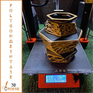 polygonmeshvase 3d poesie tobias ller Home & Garden Homeware Vases, pots and planters vase 3d print model - Mito3D