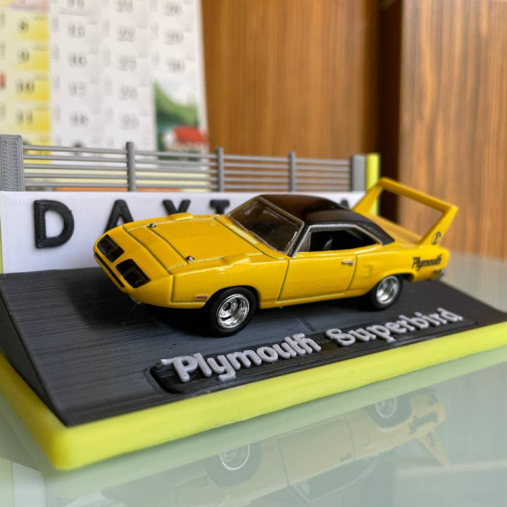 ruedas calientes plymouth superbird monitor base giga juguetes juegos juguete vehiculos plymouthsuperbird Daytona 3D print model - Mito3D