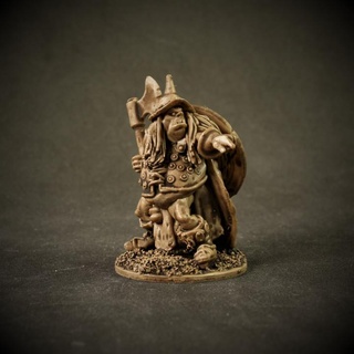 pointing orc leader knucklebones miniatures Tabletop Characters & Creatures Fantasy Universe fantasy warhammer 28mm 3d print model - Mito3D