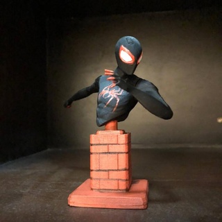 spider man mil moral büst açık şekil 3d inanılmaz adam hayret heykel karakter Örümcek Adam Yenilmezler çizgi roman örümcek Demir mcu Peter Parker Milesmorales kaçak balina 3d print model - Mito3D