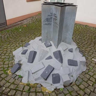 anıt yahudiler Yahudi anıtı ottweiler Saarland Christopher Alexander ev Bahçe eşyaları süsler mimari Nikon fusion360 Krieg Yahudiler cami Dünya Savaşı sıfır titreşim tara+ 3d print model - Mito3D