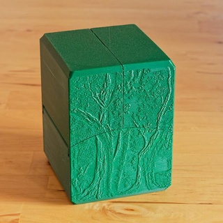 green 100 card commander geared deck box magnetic latch martin Tabletop accessories forest storage magic deckbox ccg gathering 3d print model - Mito3D