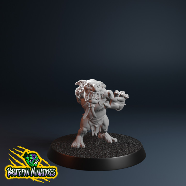 fantasia futebol selvagem goblin 05 diversão bruta miniaturas tampo mesa personagens criaturas universo orc jogo tabuleiro primitivo 32mm atacante 3D print model - Mito3D