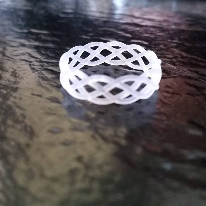 anillo trenzado joyería celticknot 3D print model - Mito3D
