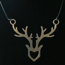 deer pendant jewellery 3d print model - Mito3D