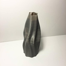 organic wavy vase & garden curves 3d print model - Mito3D