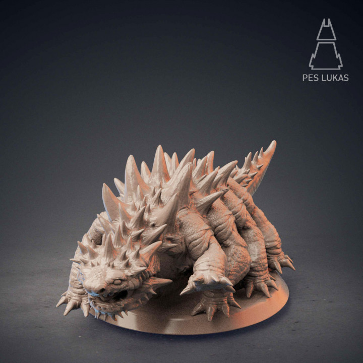 passeggio basilisco pes lukas tavolo personaggi creature fantasia universo bestia dinosauro Drago lucertola mostro prigione grotta 3D print model - Mito3D