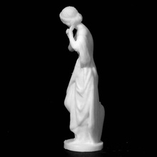 fille mettre boucles d'oreille musée l'ermitage saint pétersbourg numérisation 3d print model - Mito3D