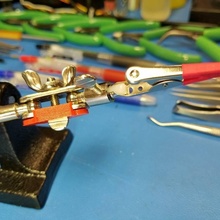 helping hand screw lock plate & garden claw hands tool grip desktop bench iron soldering solder benchtop 3d print model - Mito3D