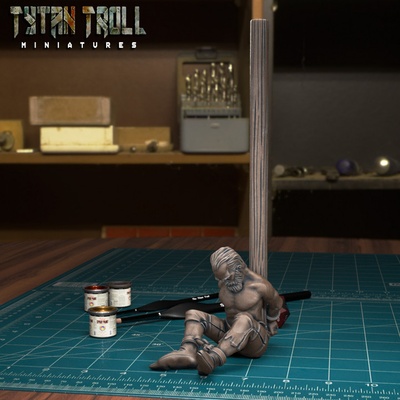 3d imprimible prisionero sentado 02 pre supported by tytantroll miniaturas mesa caracteres criaturas 3d print model - Mito3D