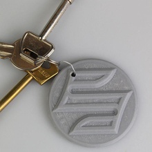 suzuki logo fan art voiture trousseau clés moto percevable 3d print model - Mito3D