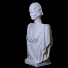 astrid rendre décemb numérisation femme halfbody 3d print model - Mito3D