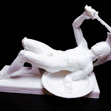 döşeme yaralı savaşçı tarama avcı Yunan kask heykel Kalkan kılıç url 3dscan culturalheritage sparte 3d print model - Mito3D