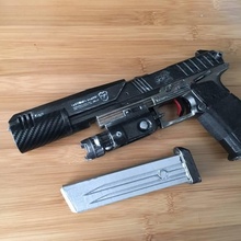 titan Herbst Clever Pistole 1 Requisiten Cosplay Videospiele Smartpistol 3d print model - Mito3D