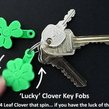 'lucky' clover spinning key fobs fashion & accessories charm easy fun gift green keychain keyring lucky ring simple unique household moving organisation novelty festive iris patrick organization saint national rotating holiday 3d print model - Mito3D