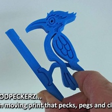 woodpeckerz moving piece print pecks pegs clips & garden holder animals design easy fun gift kitchen model notes office peg pet simple storage tool tools toy unique novelty designer note place sharkz clamps 3d print model - Mito3D