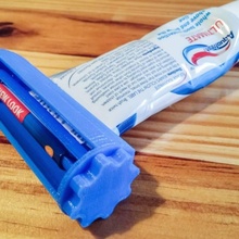 pasta dental tubo exprimidor accesibilidad Truco vida dientes 3d print model - Mito3D