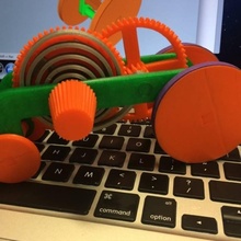 pla primavera motore rotolare telaio giocattoli Giochi macchina giocattolo esasperare 3d print model - Mito3D