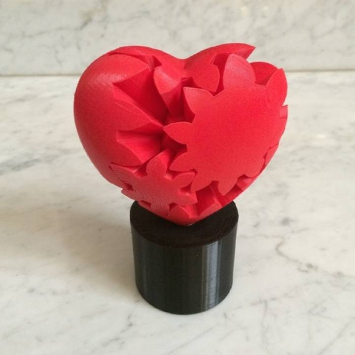 geared heart motorized edition version 2 toys & games valentine valentinesday 3D print model - Mito3D