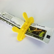 Coelho colar empurrador jardim banheiro pasta dentes deslizar protetor solar 3d print model - Mito3D