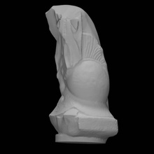 statua mantello pendente tronco albero casco scansione 3d print model - Mito3D