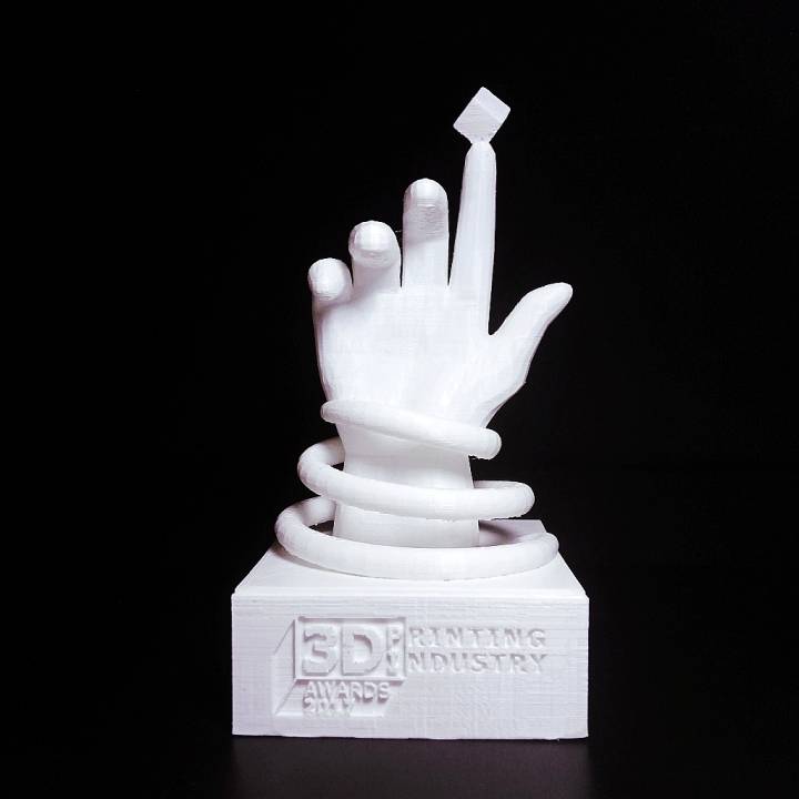 3d impresión industria premios trofeo jardín cubo mano Impresión bronce 3D print model - Mito3D
