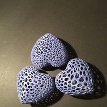 kalp Voronoi stil mücevher süs dekor 3d print model - Mito3D