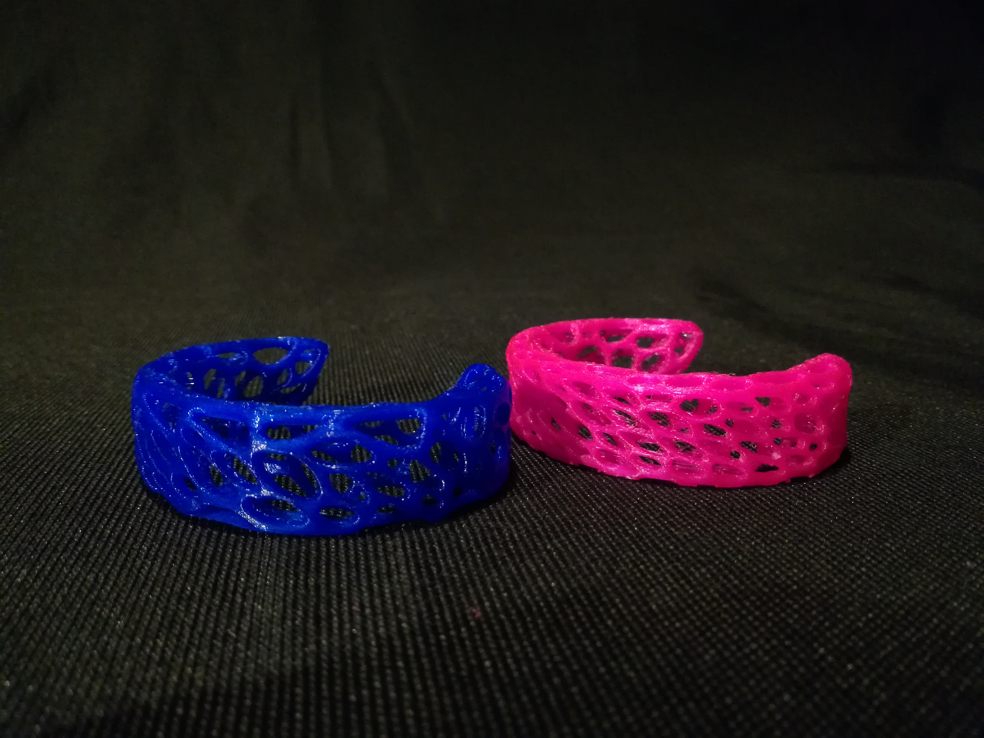 voronoi braccialetto gioielleria polsino 3D print model - Mito3D
