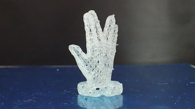 vulcan saudação Voronoi estilo jardim mão escultura 3d print model - Mito3D