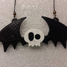 pipistrello cranio pendente colori gioielleria Halloween portachiavi 2 pendentif chauve souris bicolore 3d print model - Mito3D