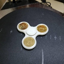 Hong Kong 50 centavos tri spinner agitarse juguete juguetes juegos fidget 608 rodamiento 3d print model - Mito3D