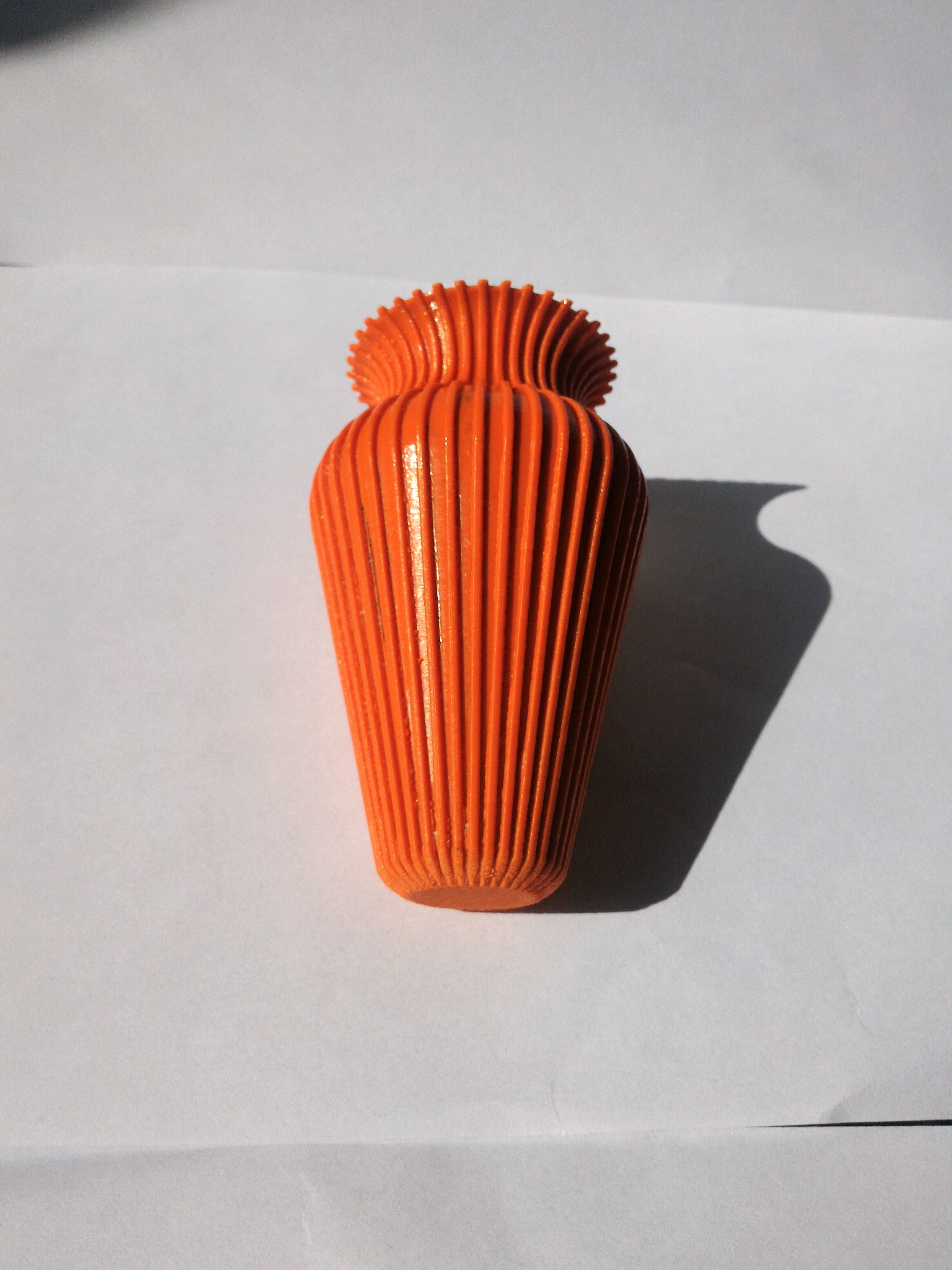 sottile vaso giardino fiori arredamento 3D print model - Mito3D